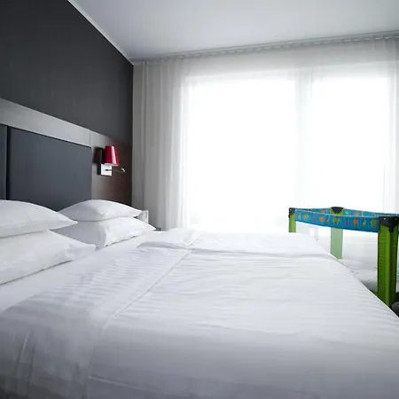Western Plaza 4*