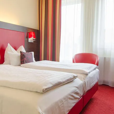 Western Plaza Hotel 4*