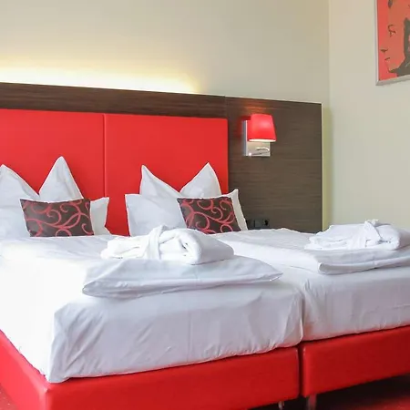 Hotel Western Plaza