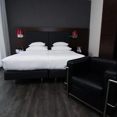 Western Plaza 4*