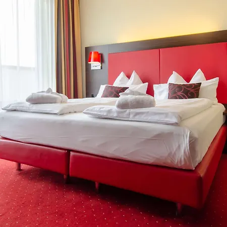 Western Plaza 4*