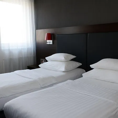 Western Plaza Hotel