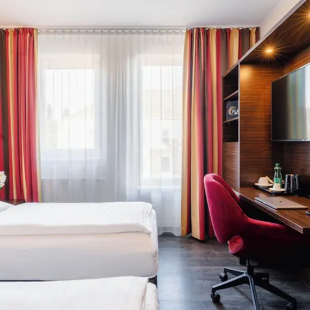 Plaza 4* Graz